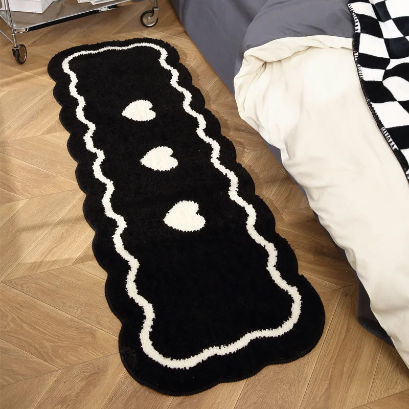 Navak Carpet Exclusive Picks Schwarz-weißer, herzförmiger, langer Teppich, flauschiger und weicher Nachttischvorleger für die Heimdekoration, Bodenmatte für Schlafzimmer, Flur und Korridor